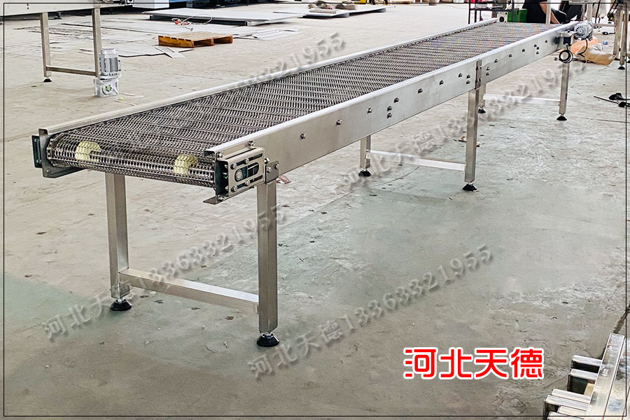 網(wǎng)帶輸送機